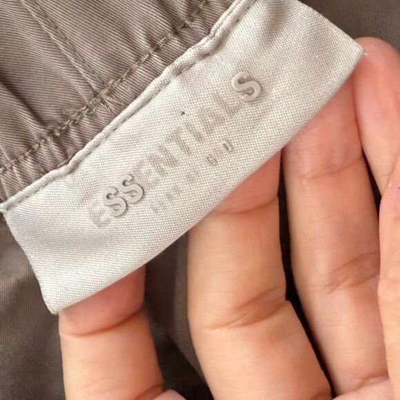 Fear Of God Essentials Relaxed Trouser Wood Brown XS - Picture 8 of 13